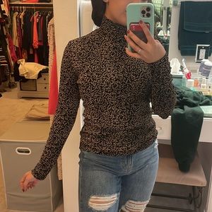 3 for $15 Leopard print turtle neck real vintage !!!!